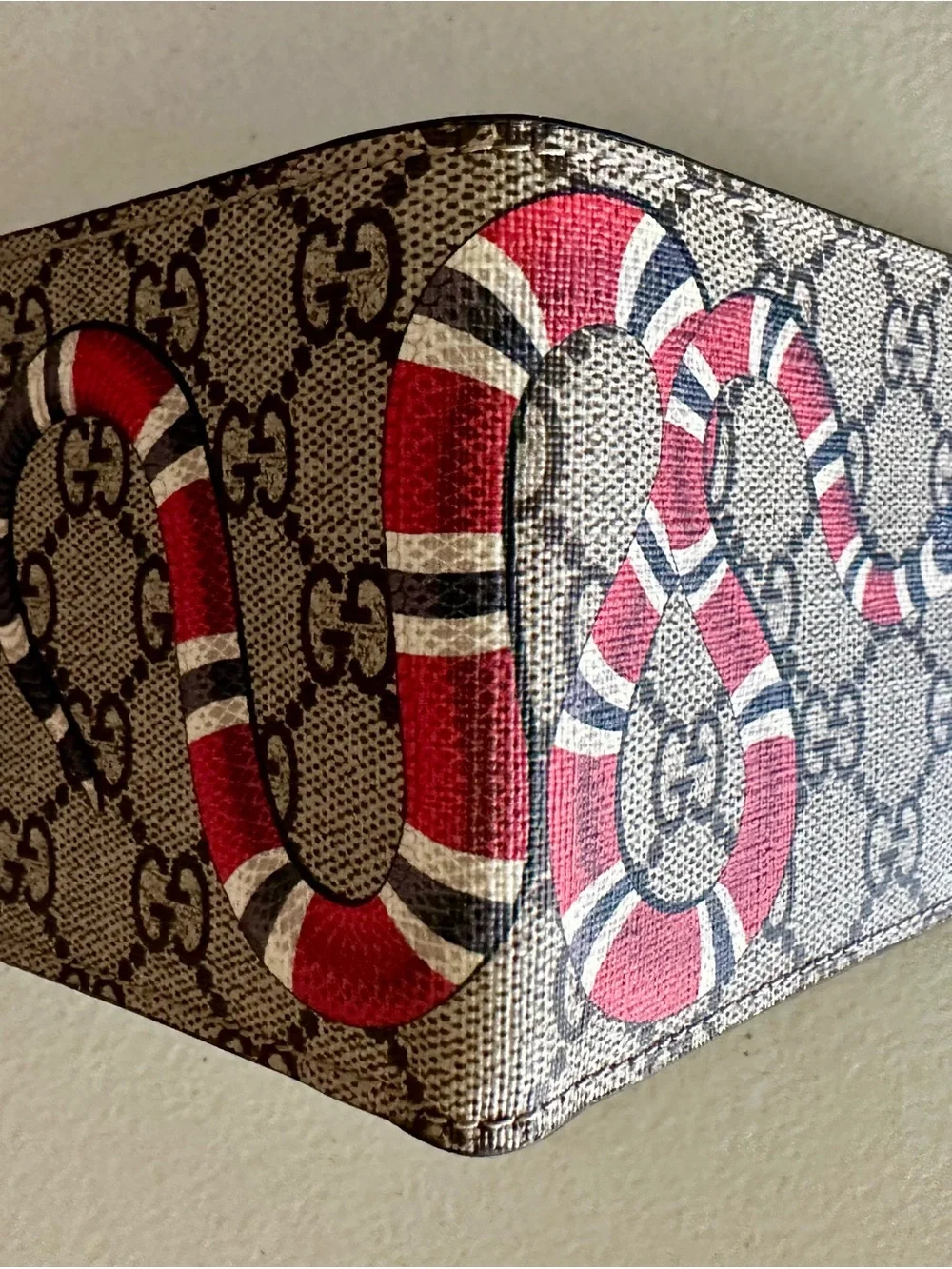 Gucci GG Supreme Snake Bi-fold Wallet